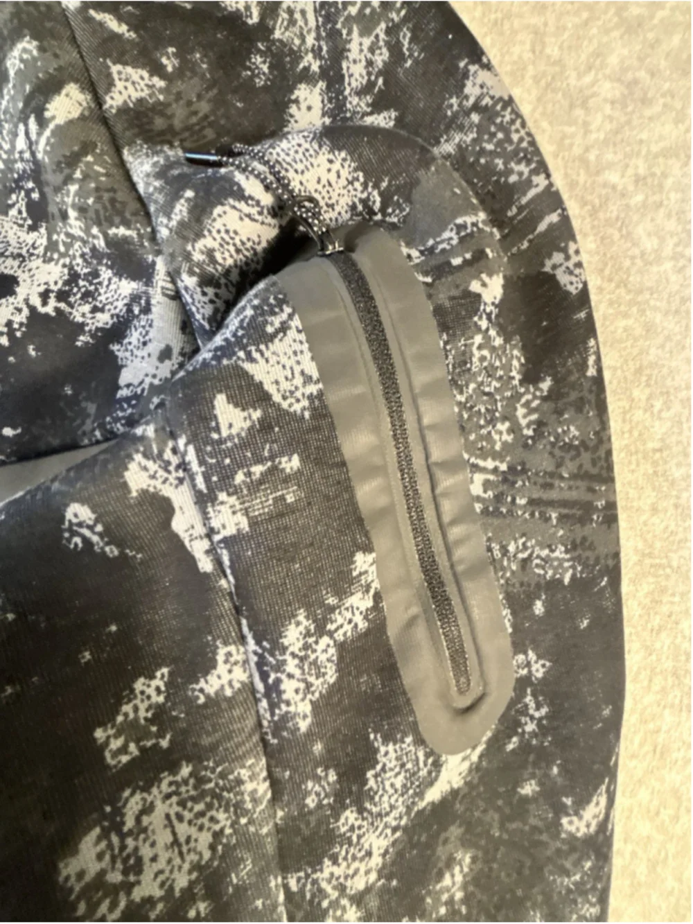 Nike Tech Fleece Men’s XL Black Gray Camo Full-Zip Hoodie Jogger Pants Set